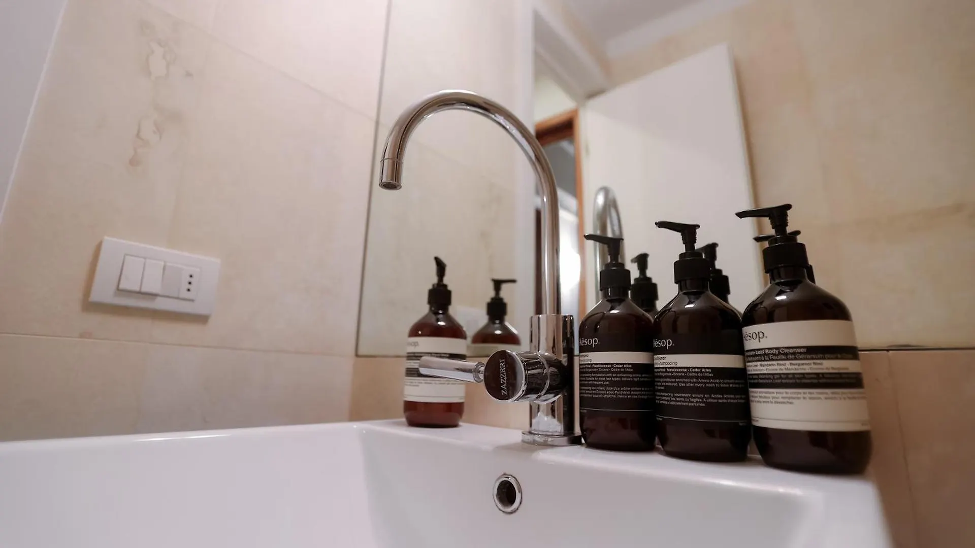 Ponte Vecchio - Partenope Luxury Suites Firenze 0*,  Italia